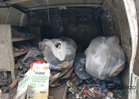 2003 Chevrolet Astro from USA, damaged, VIN 1GCDM19X03B106985